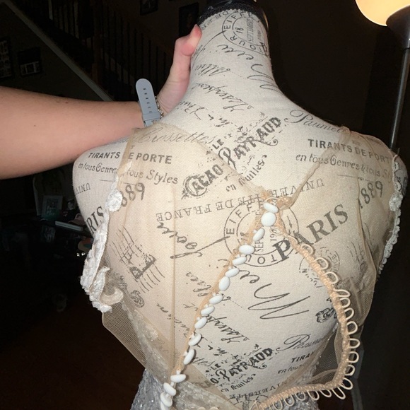 Martina Liana wedding gown - Picture 5 of 10